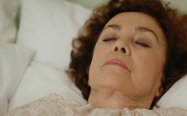 Valentina’nın makyajını beğendim. Six Feet Under ekibilye mi çalışıldı acaba?