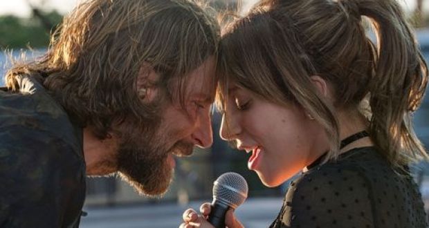 A Star is Born'da Bradley Cooper ve Lady Gaga.